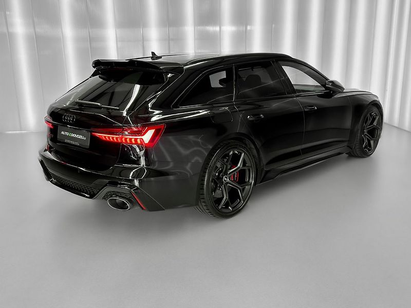 Audi RS 6 PERFORMANCE, AKRAPOVIČ, NIGHT - fotka 6 z 39