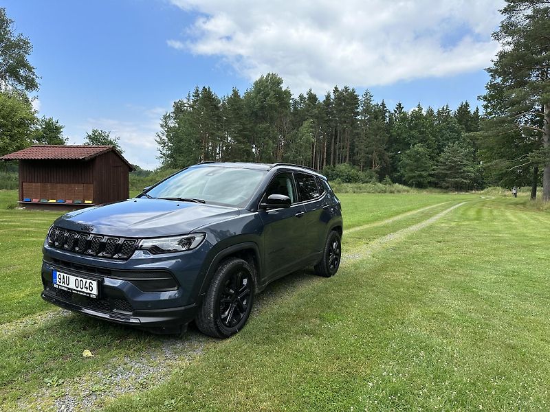 Jeep Compass (2023) 1.3 130k Night Eagle, CZ - fotka 1 z 8
