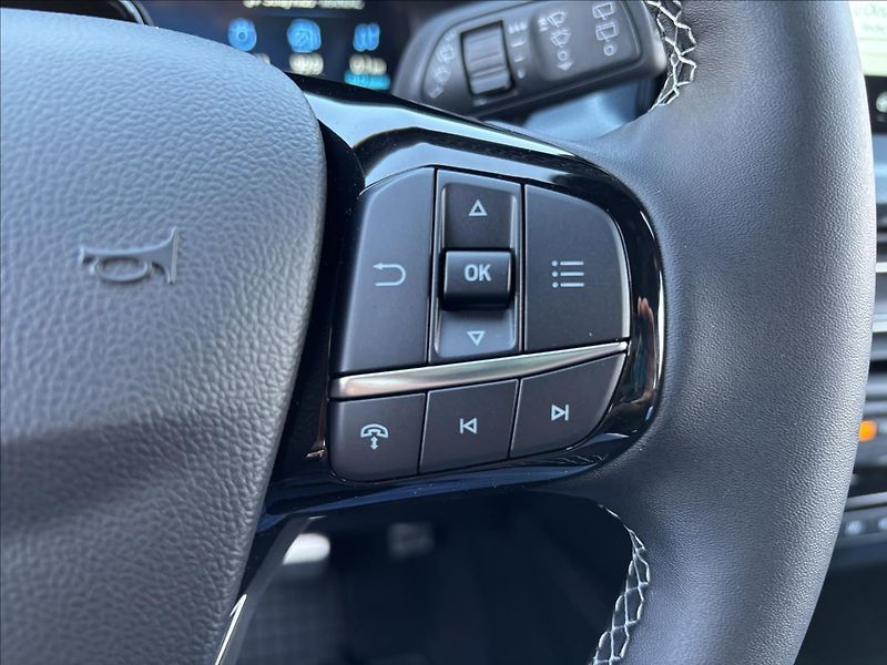 Ford Kuga 2,5 HEV 111kW Blue Cruise - fotka 32 z 49