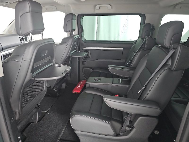 Toyota ProAce City Verso (2025) Proace Verso VIP L2 Webasto - fotka 8 z 28