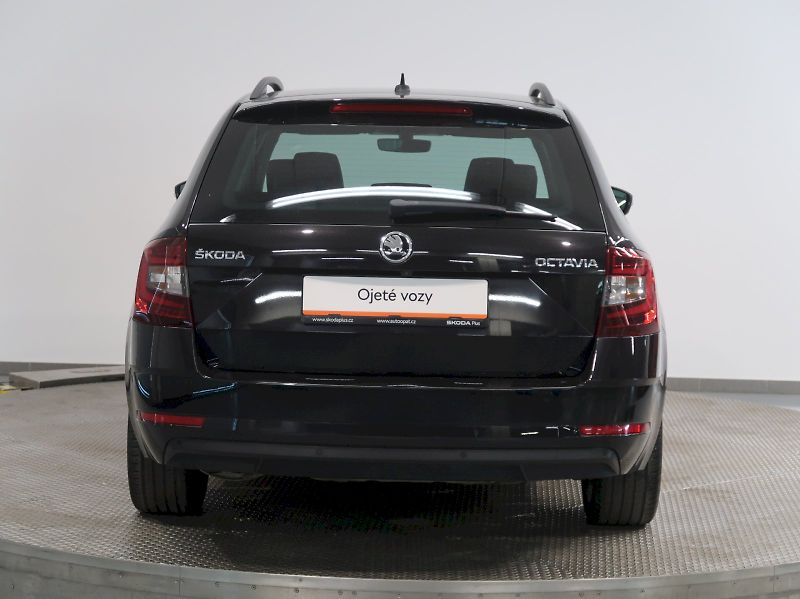 Škoda Octavia (2019) STYLE PLUS 1.5TSI 110KW DSG NA - fotka 9 z 38