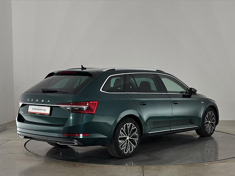 Škoda Superb L&K DSG - fotka 2 z 30