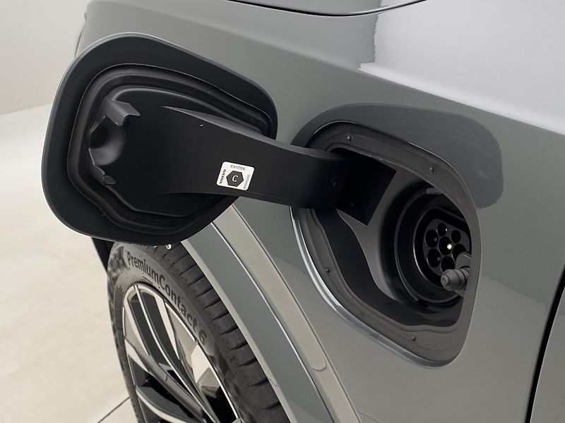 Volvo XC90 (2026) T8 AWD Plug-in DARK ULTRA - fotka 19 z 74