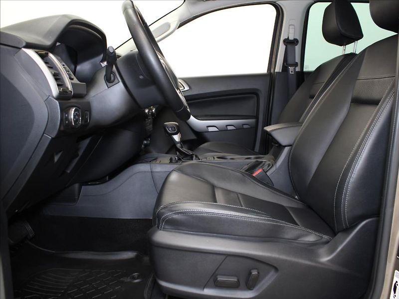 Ford Ranger 2,0 EBlue AT Limited 1.maj.ČR - fotka 6 z 24