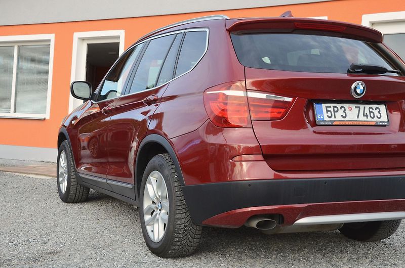 BMW X3 (2012) xDrive 20d 135kW AUTOMAT / ČR - fotka 9 z 36