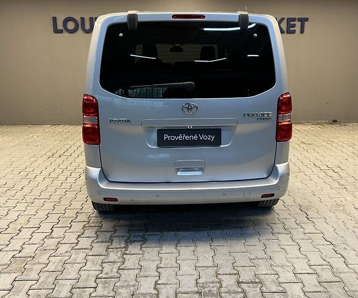 Toyota ProAce Verso 2,0D Family - fotka 16 z 18