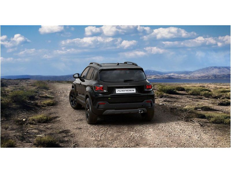 Jeep Avenger (2026) 1.2 T e-hybrid AT 145k 4xe The - fotka 2 z 8