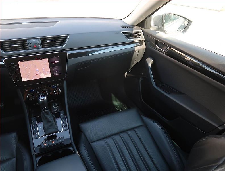 Škoda Superb (2019) Laurin&Klement 2.0 TDI, ČR,DPH - fotka 8 z 26