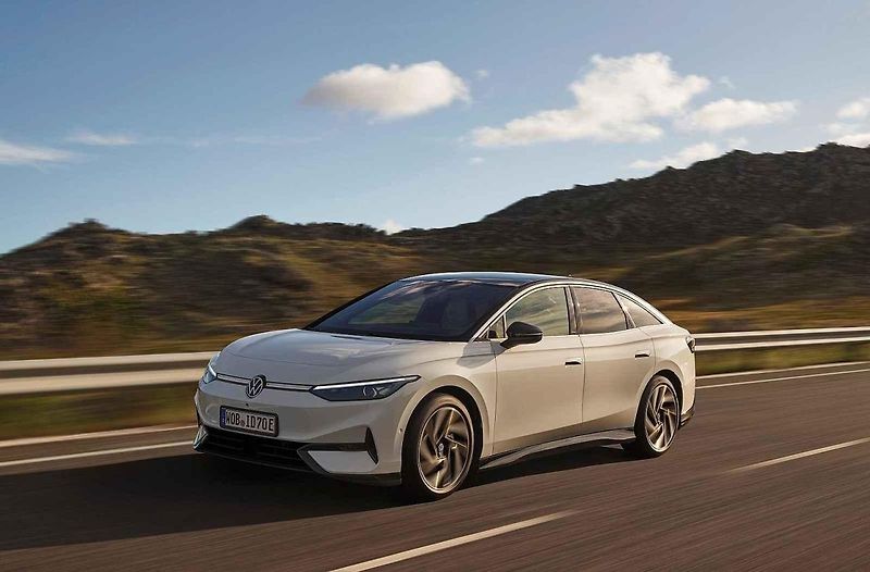 Automobilka Volkswagen odhalila na slavnostní premiéře v Berlíně nový model ID.7.