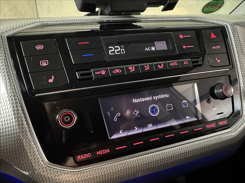 Volkswagen e-up! 61kW Move LED Kamera APP - fotka 26 z 40