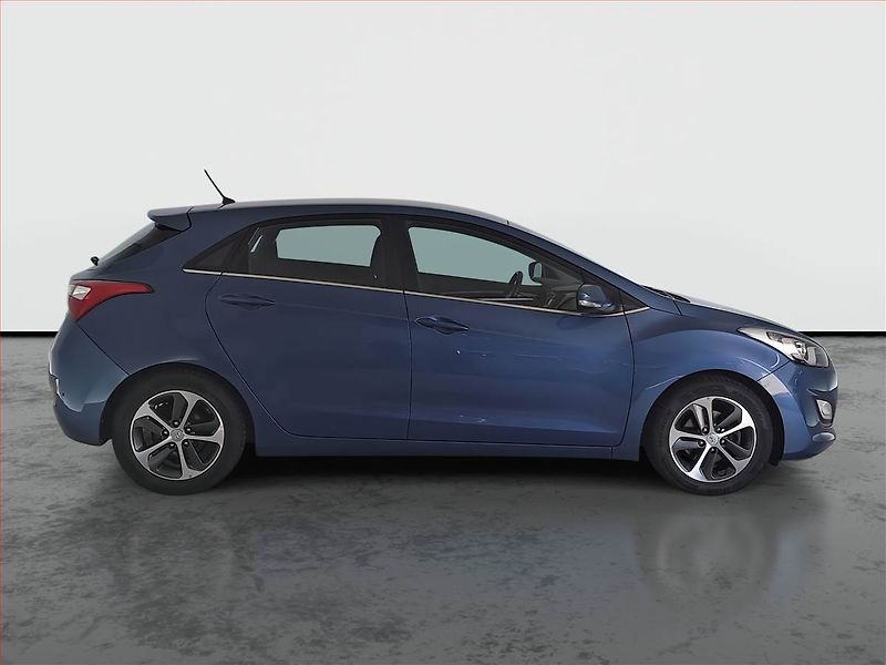 Hyundai i30 (2016) 1.6 CRDi, Serv.kniha, Navi - fotka 6 z 15