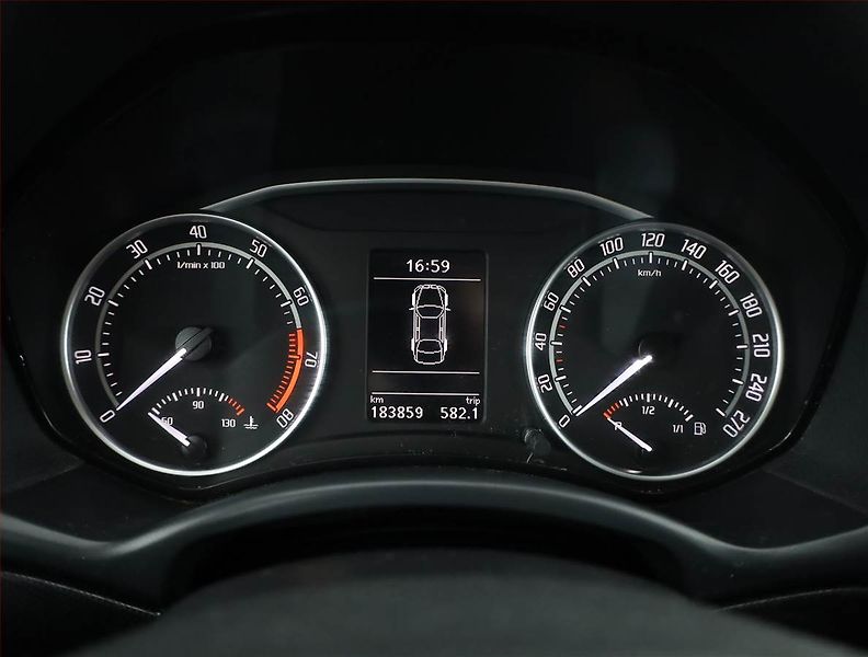 Škoda Octavia (2012) RS 2.0 TSI, Automat - fotka 9 z 15