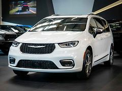 Chrysler Pacifica (2026) 3.6 V6 Pinnacle AWD 2x LCD - fotografie inzerátu