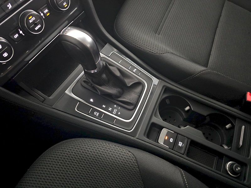 Volkswagen Golf Variant (2019) 1,0 TSI 85kW 7DSG Comfortline - fotka 17 z 26