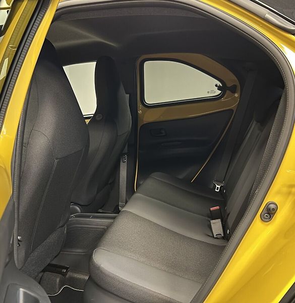 Toyota Aygo 1,5 Hybrid AT GR Sport - fotka 10 z 16