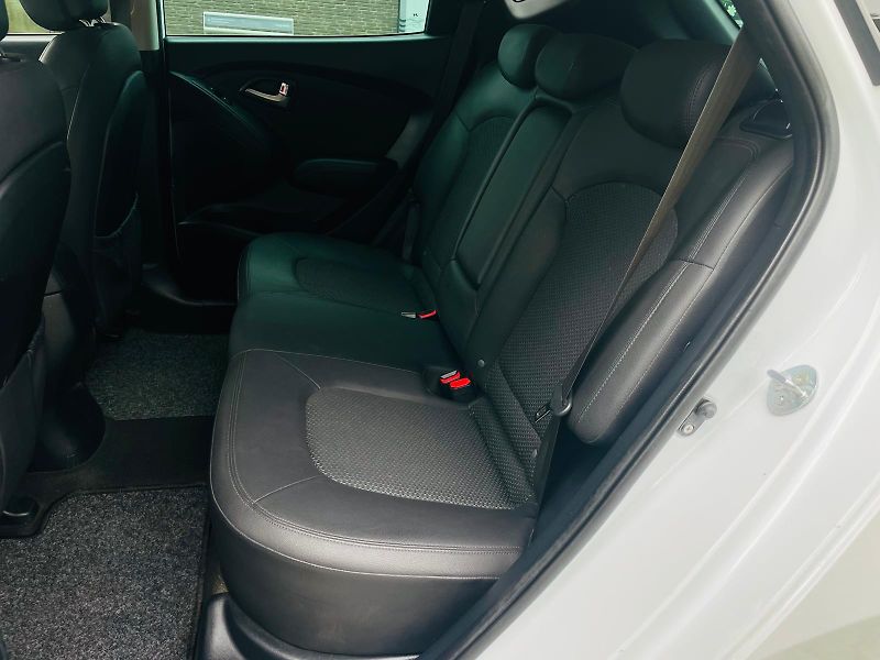 Hyundai ix35 2.0i 4x4 1MAJIITEL KAMER TAŽNÉ - fotka 36 z 46