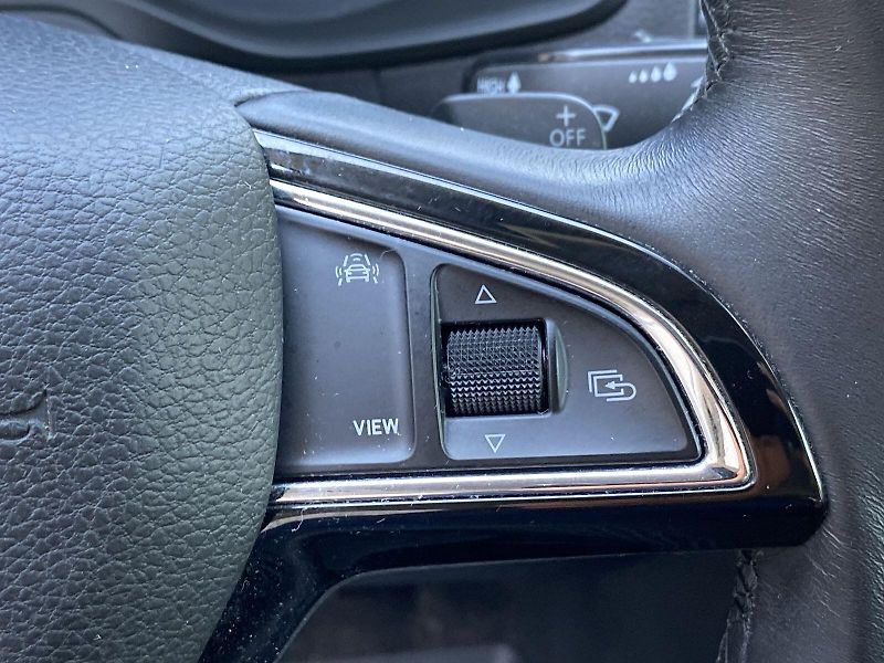 Škoda Karoq (2018) 1.6 TDI DSG Style + - fotka 18 z 32