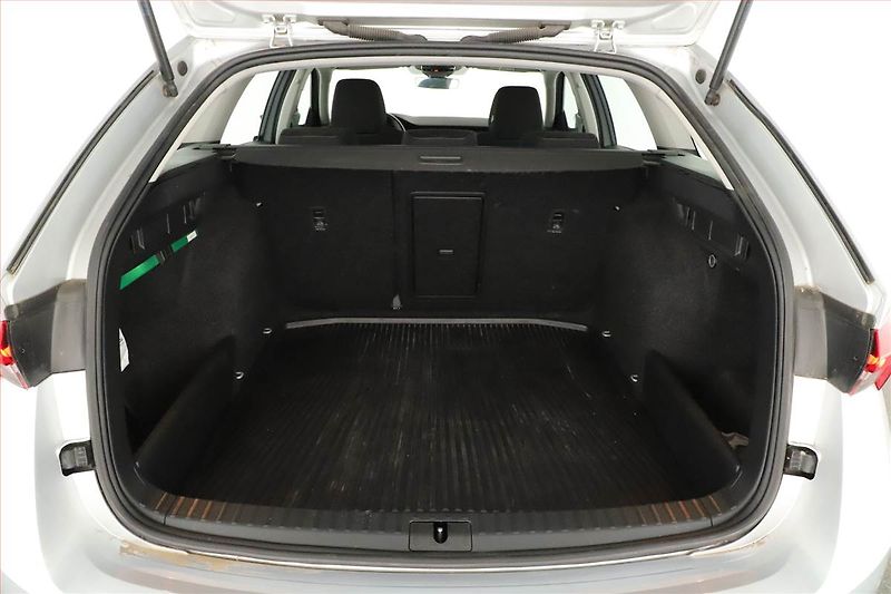 Škoda Octavia (2022) Ambition 2.0 TDI, ČR,1.maj - fotka 11 z 19