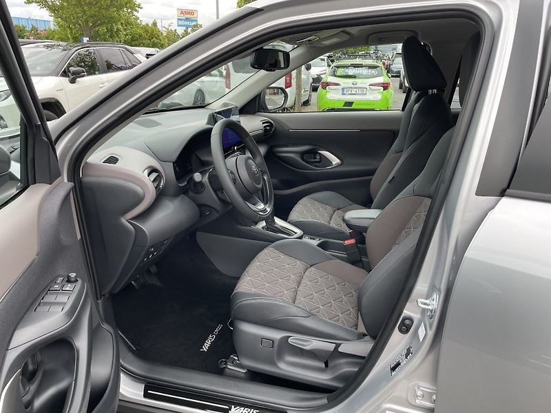 Toyota Yaris Cross 1.5 Hybrid 130k ODBĚR 6/2026 - fotka 12 z 29