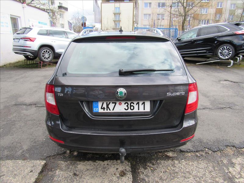 Škoda Superb 1,9 TDi 77kW Combi - fotka 5 z 30