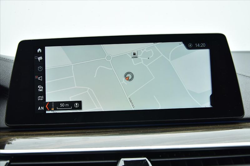 BMW Řada 5 520d xDrive LUXURY NAVI ČR - fotka 23 z 28