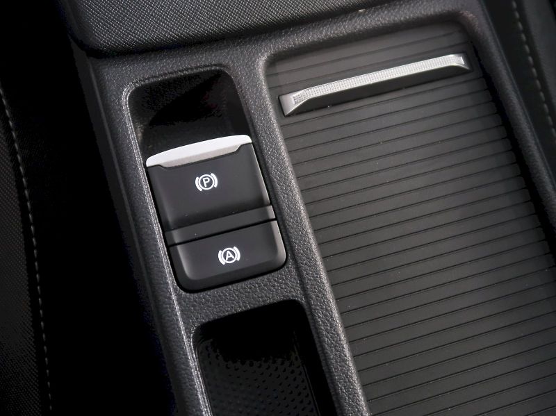 Škoda Octavia (2024) SELECTION 2.0TDI 85kW MATRIX - fotka 17 z 33
