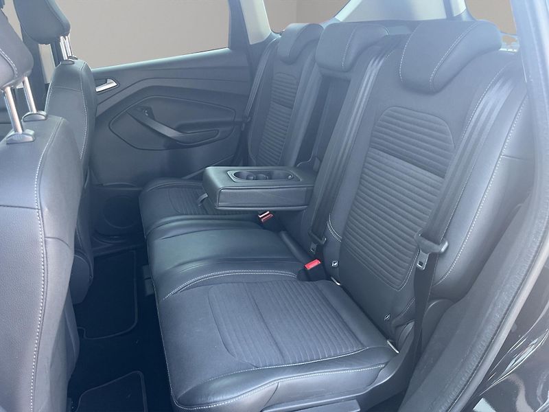 Ford Kuga (2017) 2.0 110kW, 4x4, Tažné, Serv.kn - fotka 21 z 22