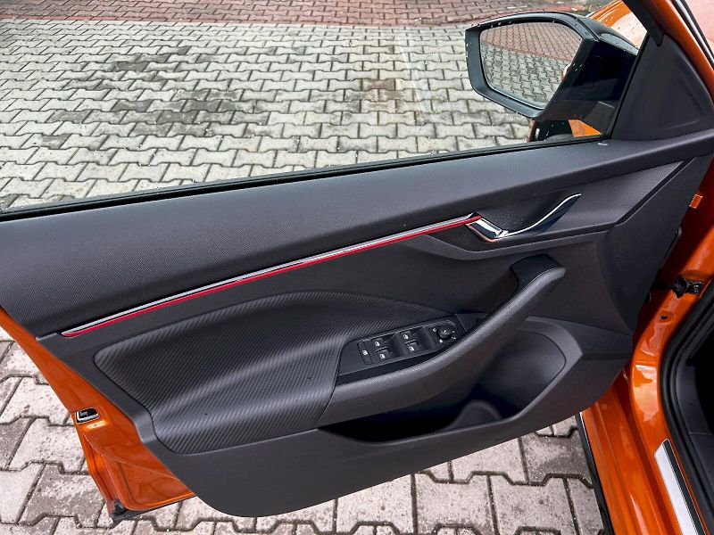 Škoda Kamiq (2024) 1.0 TSI 85kW DSG Monte Carlo - fotka 24 z 35