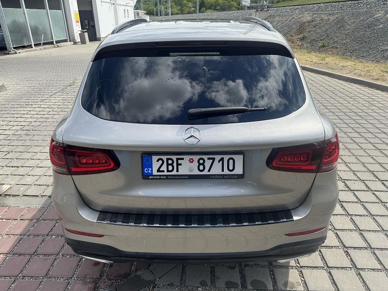 Mercedes-Benz GLC (2020) Pěkný a spolehlivý vůz - fotka 6 z 17