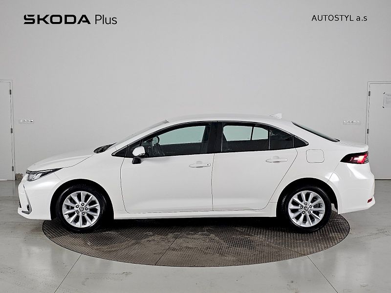 Toyota Corolla (2023) SD 1.5 VVT-i 92kW Comfort TECH - fotka 3 z 28