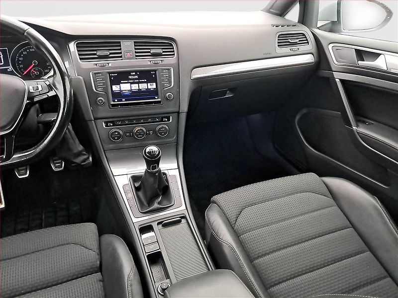 Volkswagen Golf (2016) Alltrack 1.6 TDI, 4X4 - fotka 8 z 17