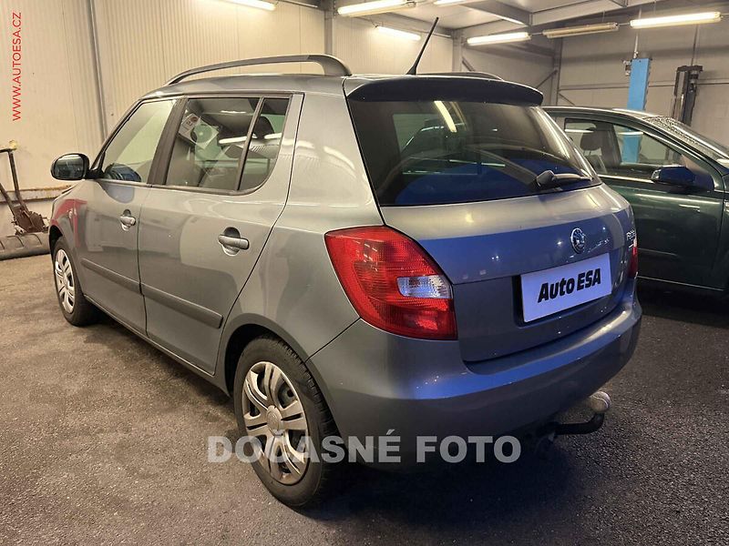 Škoda Fabia (2013) 1.2 TSi, ČR, AC, tažné - fotka 2 z 3