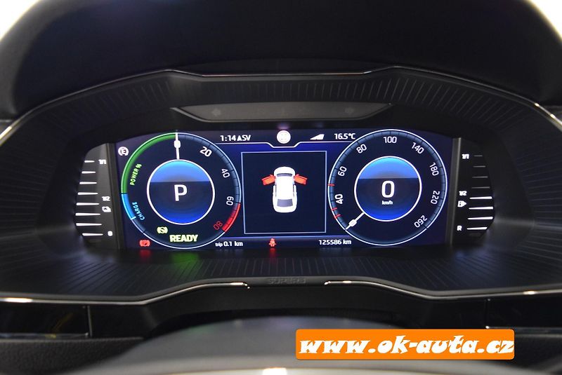 Škoda Superb 1.4 TSI iV LAURIN & KLEMENT  - fotka 65 z 77