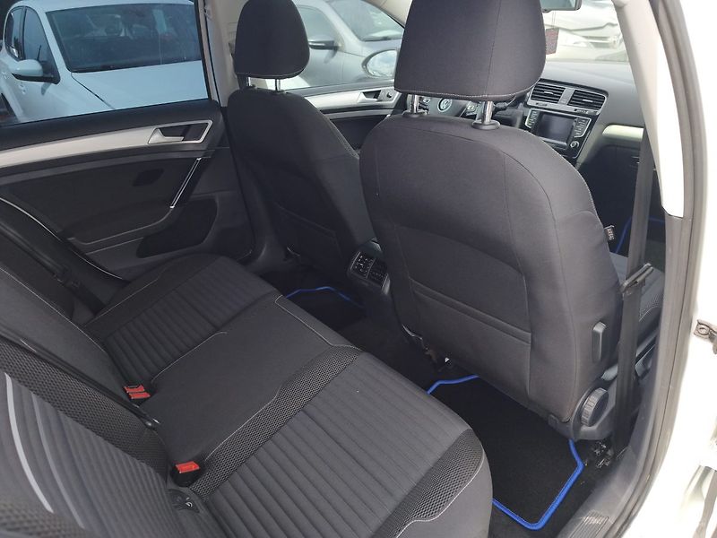Volkswagen Golf (2014) - fotka 8 z 42