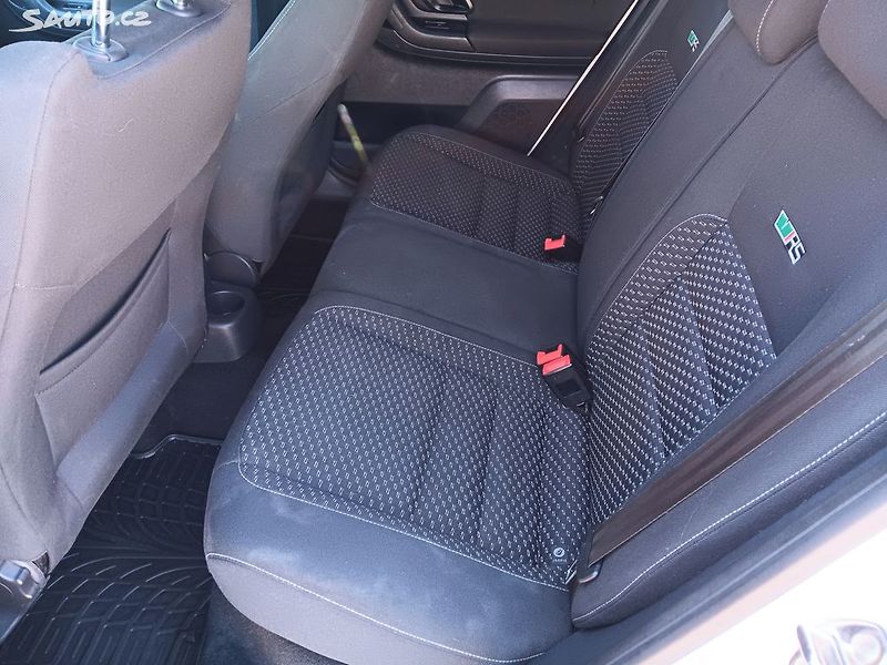 Škoda Fabia 1.4 TSI 132kW RS - fotka 25 z 28