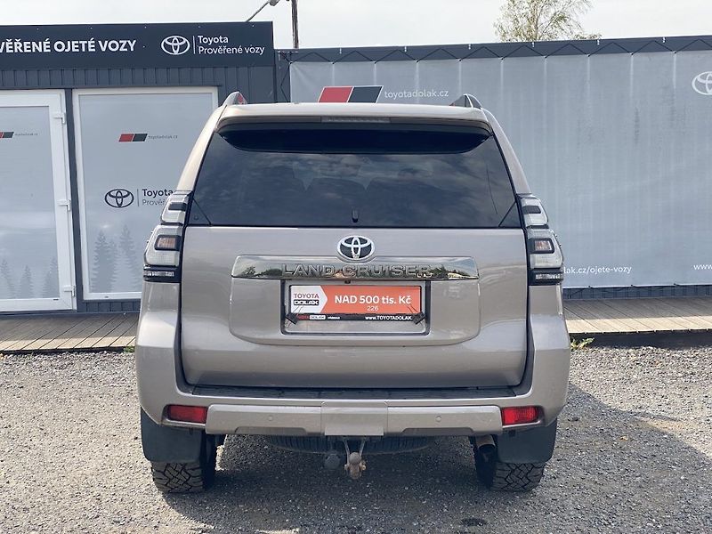 Toyota Land Cruiser 2.8D, ČR, Executive VIP, DPH - fotka 6 z 24