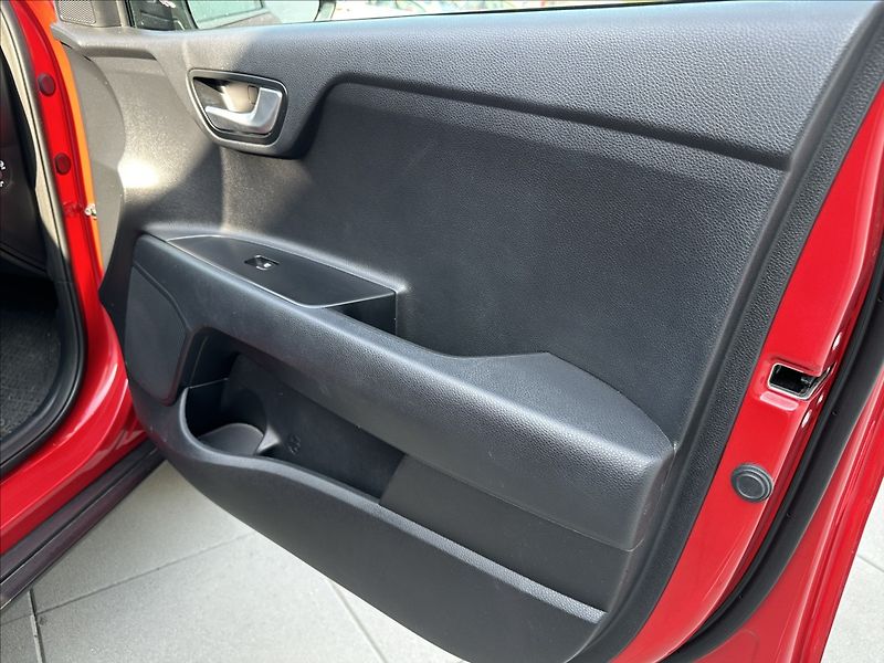 Kia Stonic 1,6 CRDi Aut.klima,Kamera - fotka 25 z 39