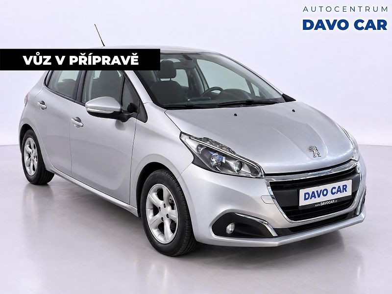 Peugeot 208 1.2 PureTech 60 kW CZ 1 MAJ - fotka 4 z 12