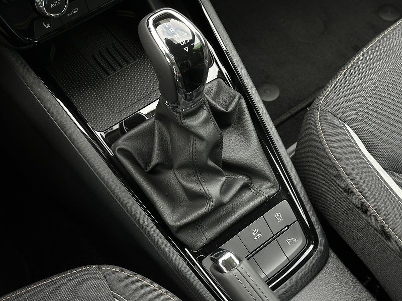 Škoda Kamiq 1.5TSi DSG 150PS LED V.Cockpit - fotka 30 z 35