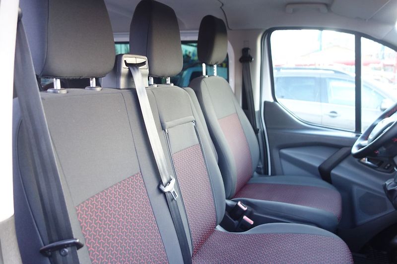 Ford Transit 2,2TDCi 8 míst !! Po rozvodech - fotka 17 z 27