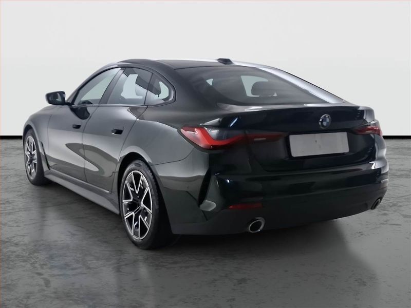 BMW Řada 4 (2023) 420d xDrive - fotka 4 z 18