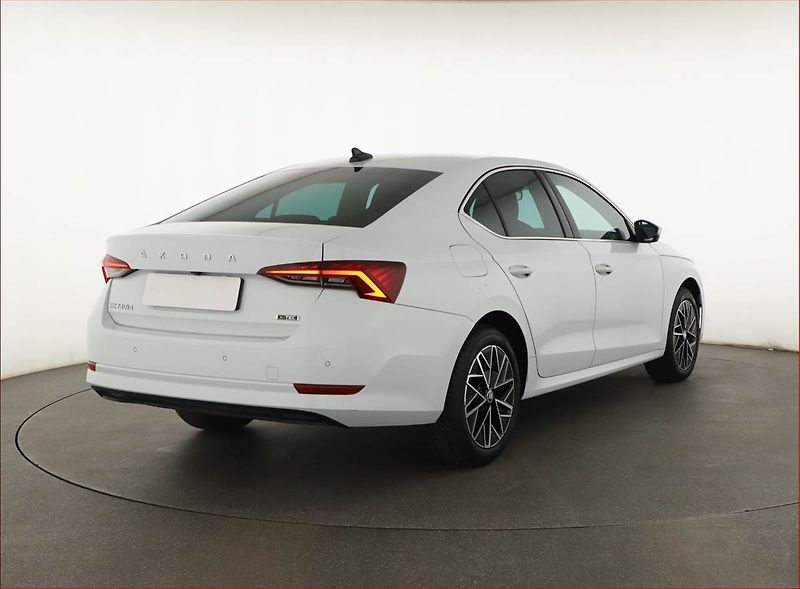 Škoda Octavia (2021) 1.5 TSI, Automat, Serv.kniha - fotka 5 z 21