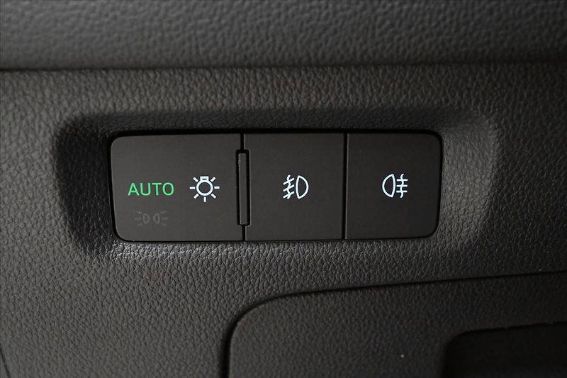 Škoda Octavia 2,0 TDI 110 kW DSG Style Záruk - fotka 27 z 32