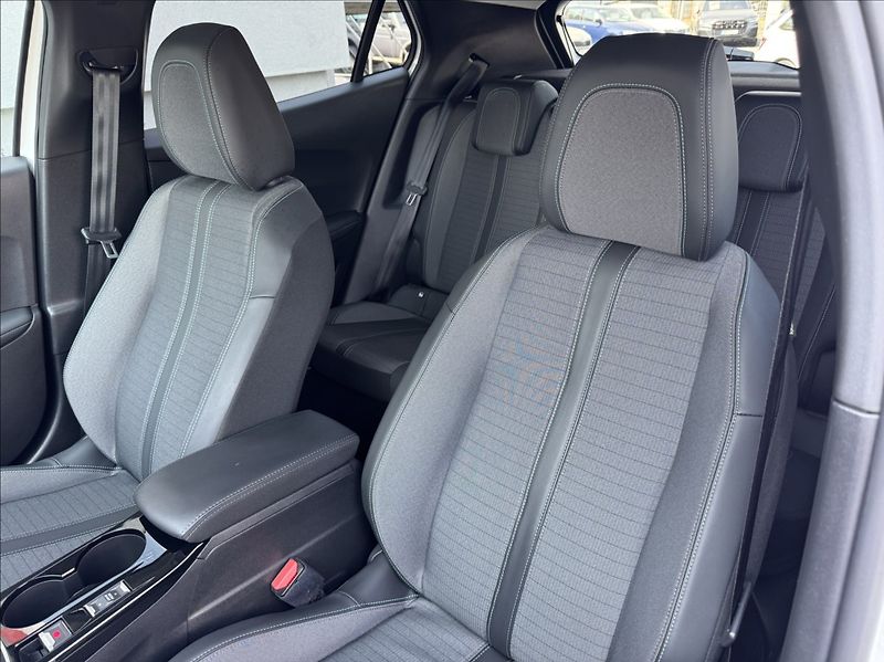 Peugeot 2008 1,2 i ALLURE DPH 1.maj původČR - fotka 22 z 50
