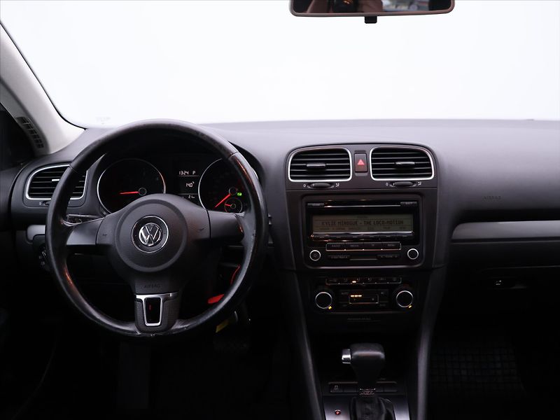 Volkswagen Golf Variant 1,6 TDI 77kW DSG Aut.klima CZ - fotka 19 z 26