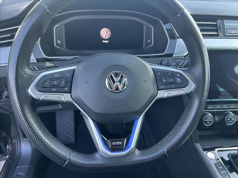 Volkswagen Passat GTE,Panorama,TZ,ACC,1.Maj - fotka 16 z 33