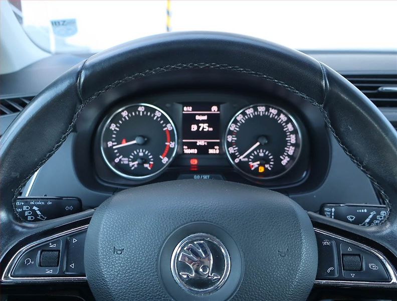 Škoda Fabia (2017) 1.2 TSI, Tempomat - fotka 15 z 15