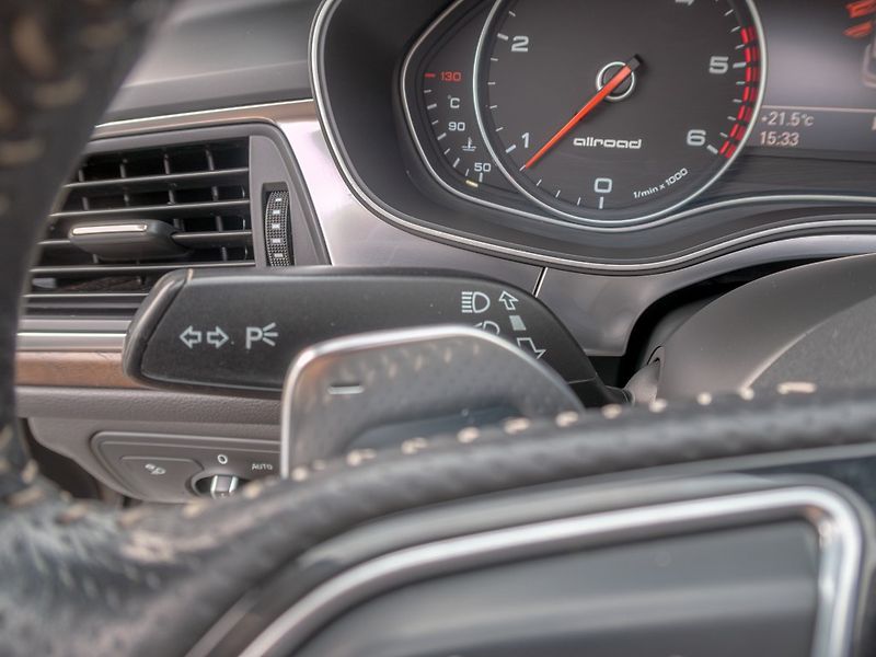 Audi A6 Allroad (2014) 3.0TDI 180KW – VÝBAVA - fotka 20 z 44