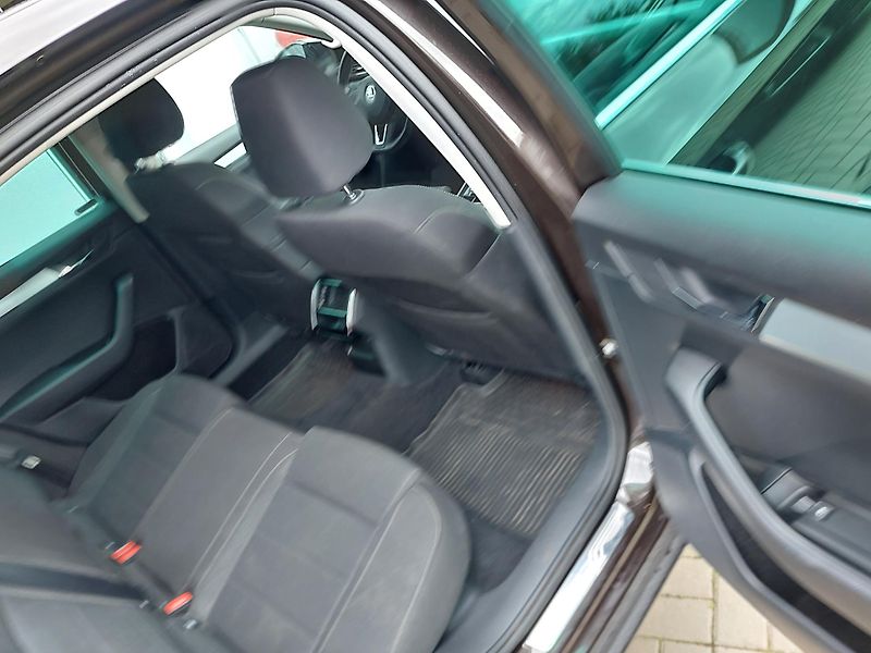 Škoda Superb (2016) III. 2.0TDi Style - fotka 29 z 37