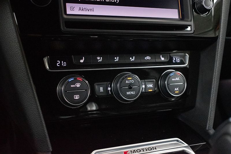Volkswagen Passat 2.0 Bi-TDI R-LINE*N.TOPENÍ*ACC - fotka 23 z 40